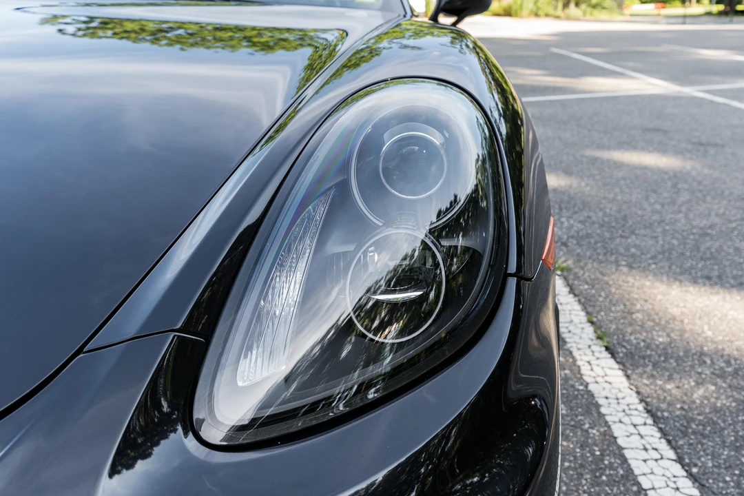 2016 Porsche 981 Cayman - Image 16 of 31