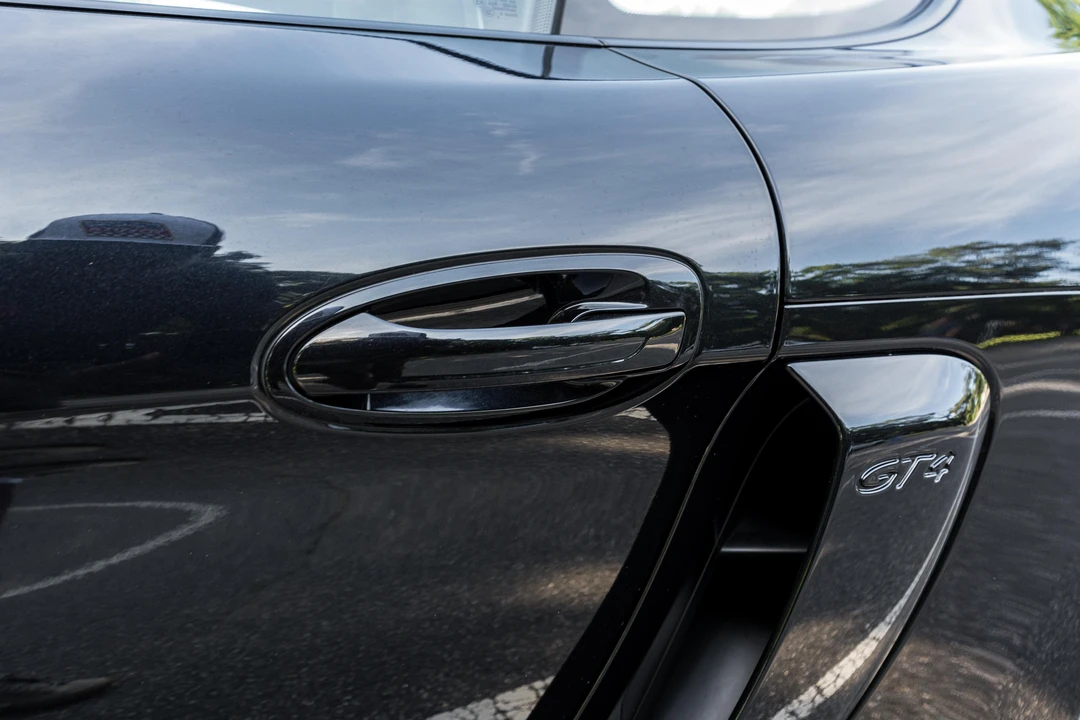 2016 Porsche 981 Cayman - Image 25 of 31