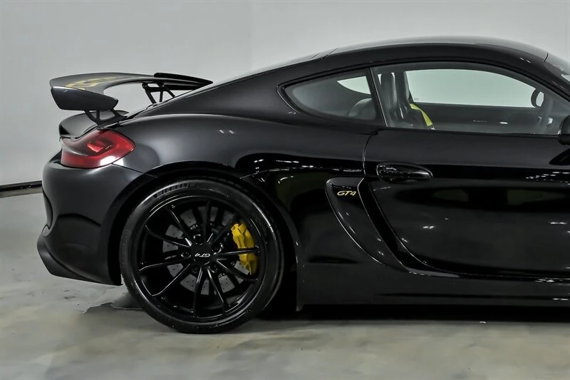2016 Porsche 981 Cayman GT4 - Image 13 of 31