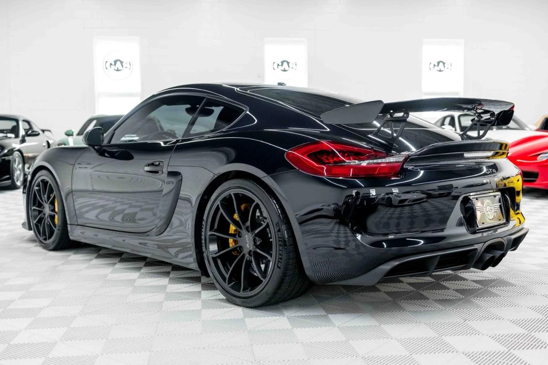 2016 Porsche 981 Cayman GT4 - Image 9 of 31