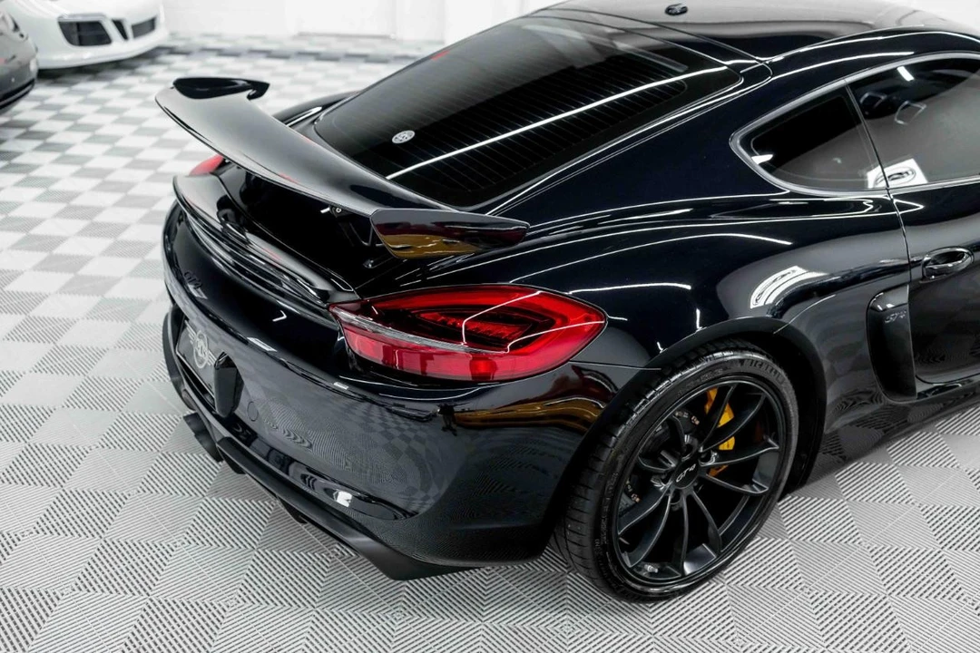 2016 Porsche 981 Cayman GT4 - Image 20 of 31