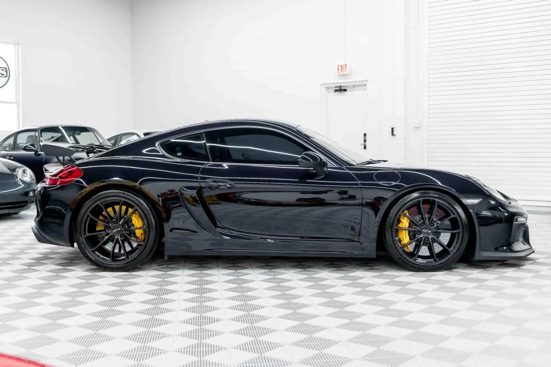 2016 Porsche 981 Cayman GT4 - Image 6 of 31