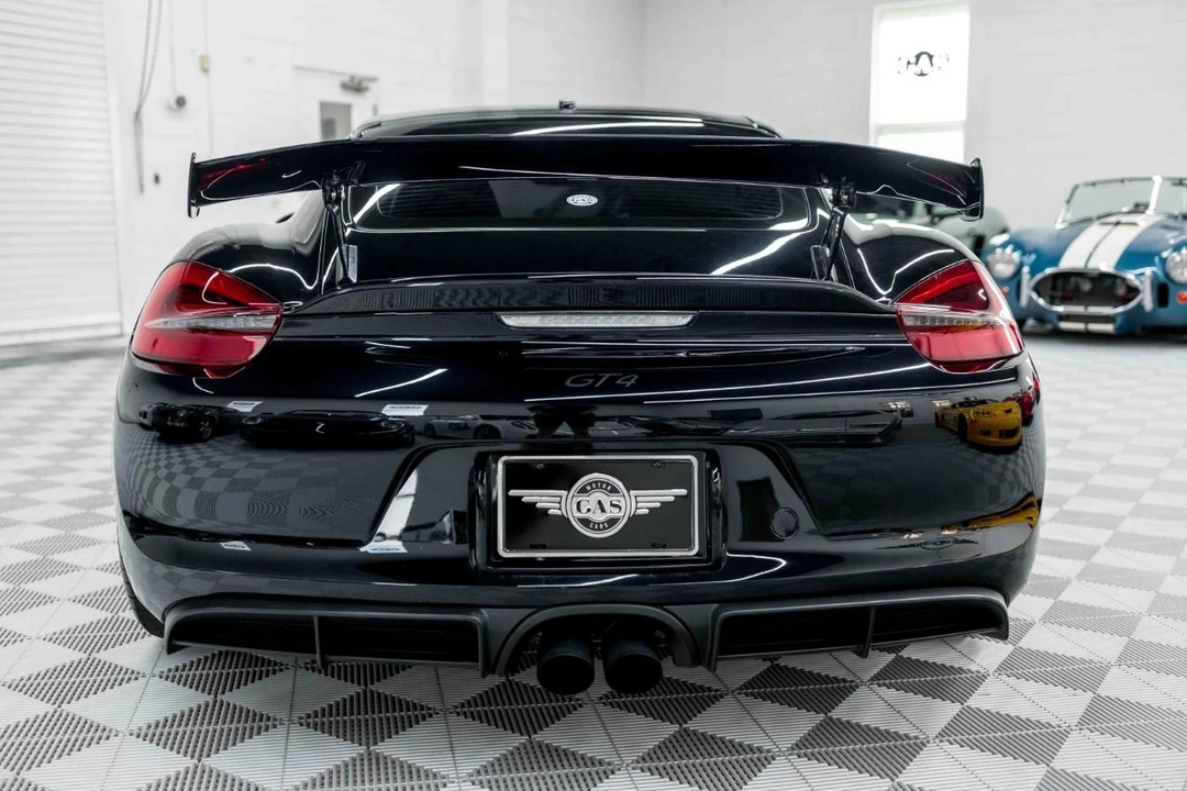2016 Porsche 981 Cayman GT4 - Image 8 of 31