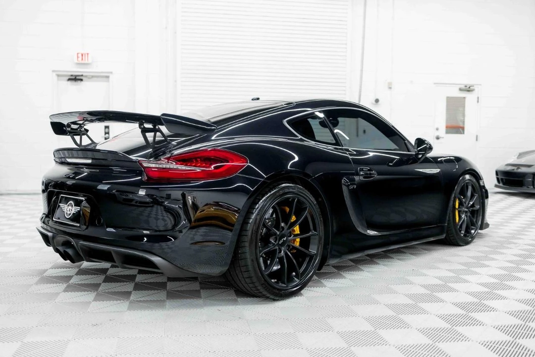 2016 Porsche 981 Cayman GT4 - Image 7 of 31