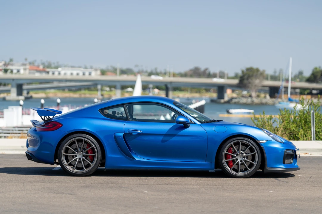 2016 Porsche 981 Cayman GT4 - Image 10 of 31