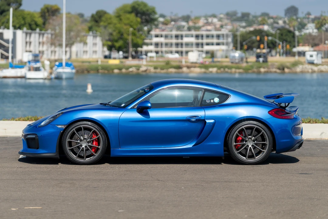 2016 Porsche 981 Cayman GT4 - Image 3 of 31