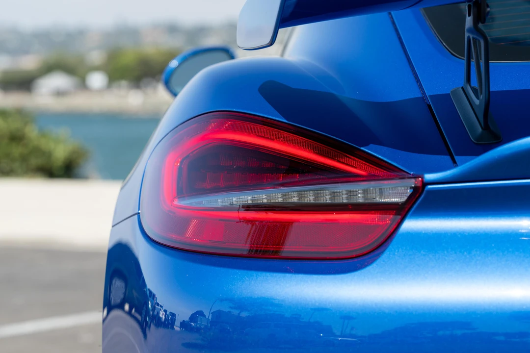 2016 Porsche 981 Cayman GT4 - Image 16 of 31