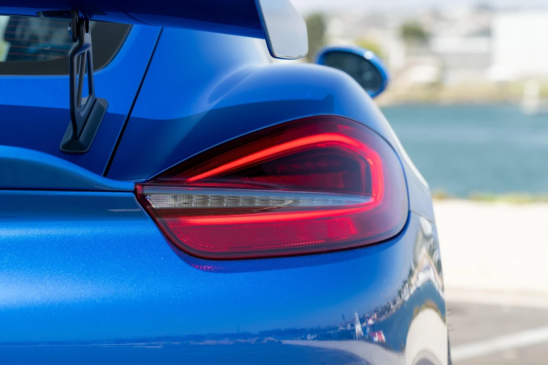 2016 Porsche 981 Cayman GT4 - Image 17 of 31