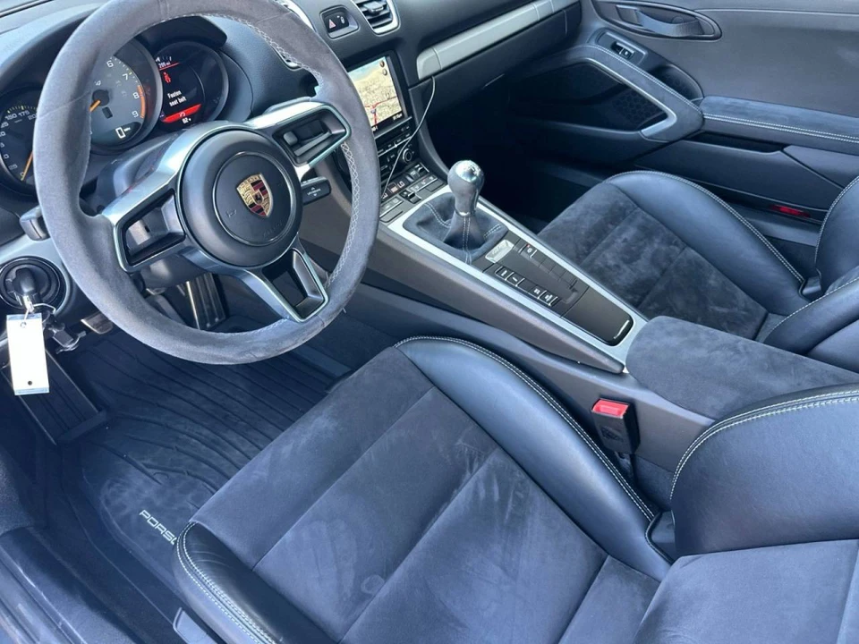 2016 Porsche 981 Cayman GT4 - Image 4 of 5