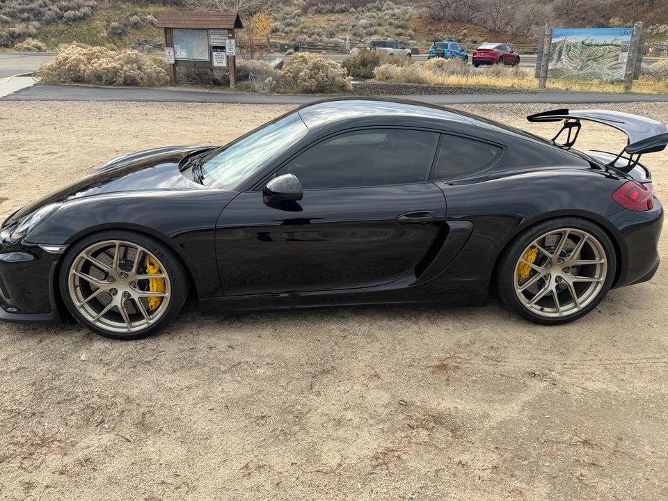 2016 Porsche 981 Cayman GT4 - Image 8 of 31