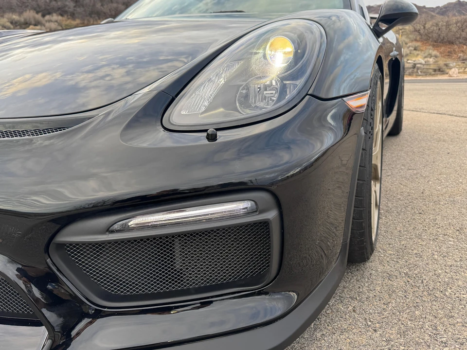 2016 Porsche 981 Cayman GT4 - Image 27 of 31