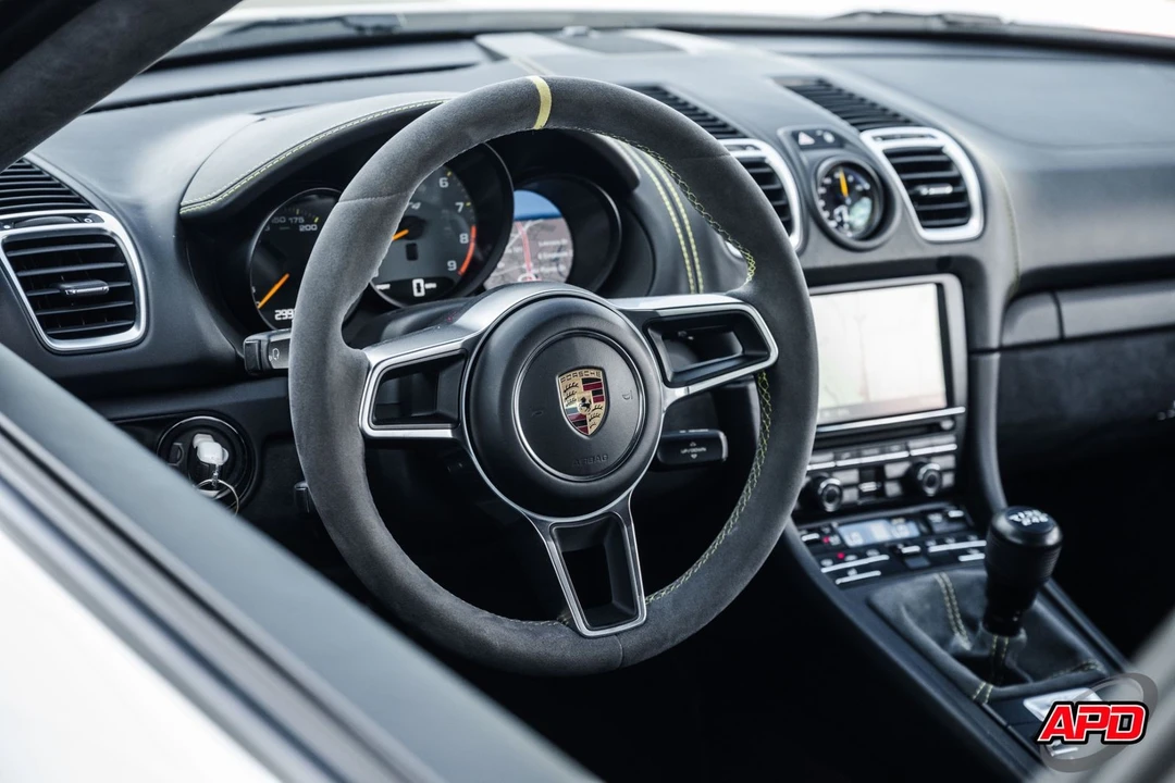 2016 Porsche 981 Cayman GT4 - Image 7 of 12