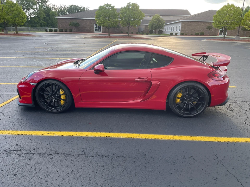 2016 Porsche 981 Cayman GT4 - Image 17 of 31