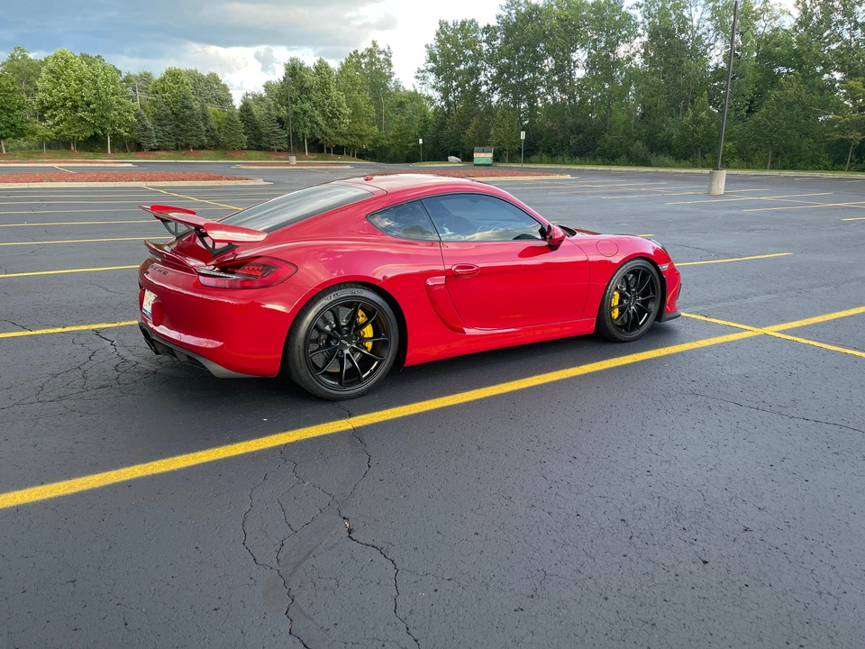 2016 Porsche 981 Cayman GT4 - Image 30 of 31
