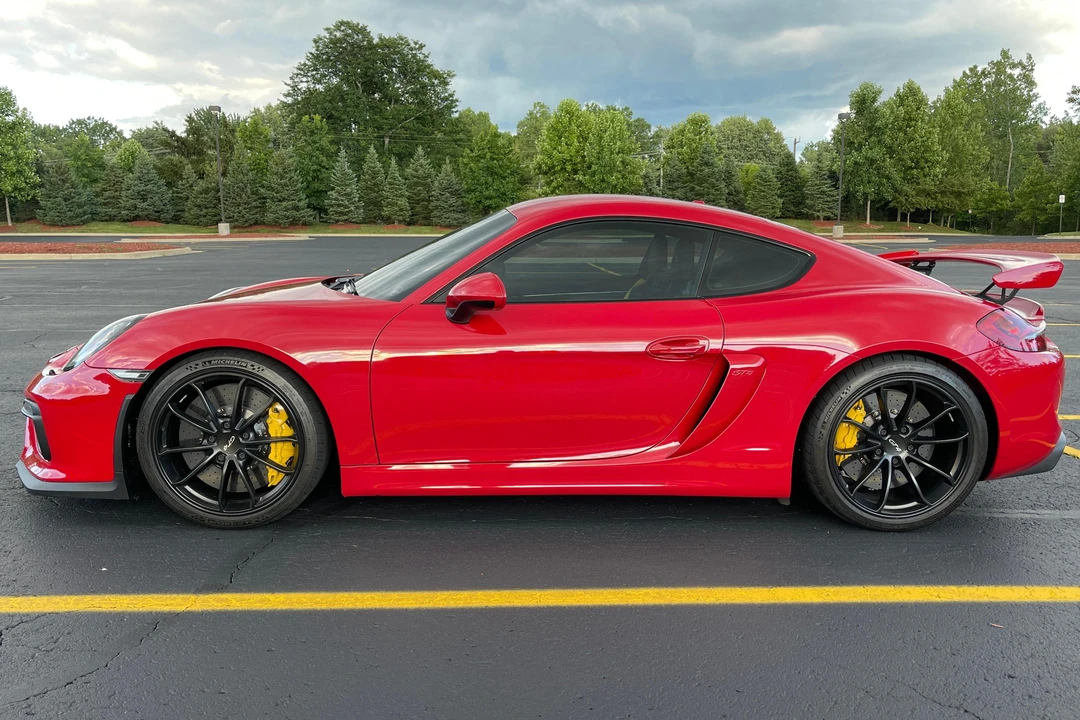 2016 Porsche 981 Cayman GT4 - Image 3 of 31