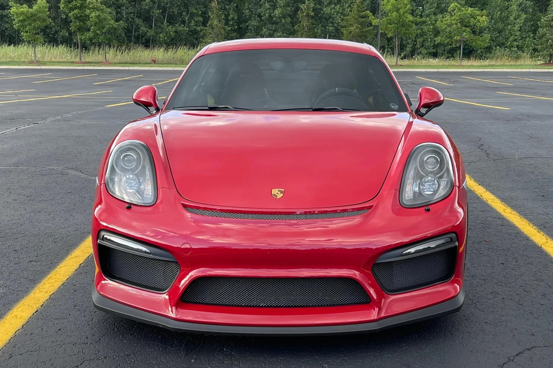 2016 Porsche 981 Cayman GT4 - Image 2 of 31