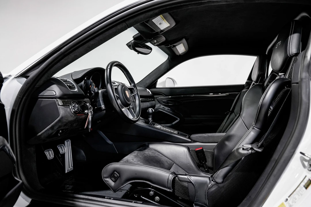 2016 Porsche 981 Cayman GT4 - Image 18 of 21
