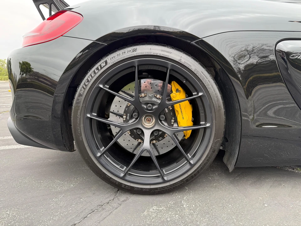2016 Porsche 981 Cayman GT4 - Image 25 of 31