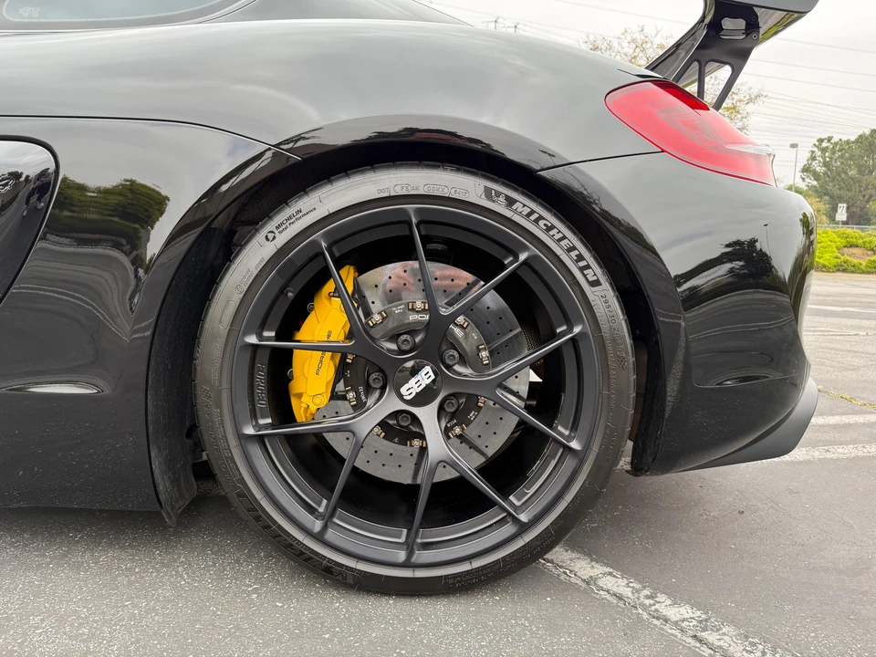 2016 Porsche 981 Cayman GT4 - Image 24 of 31