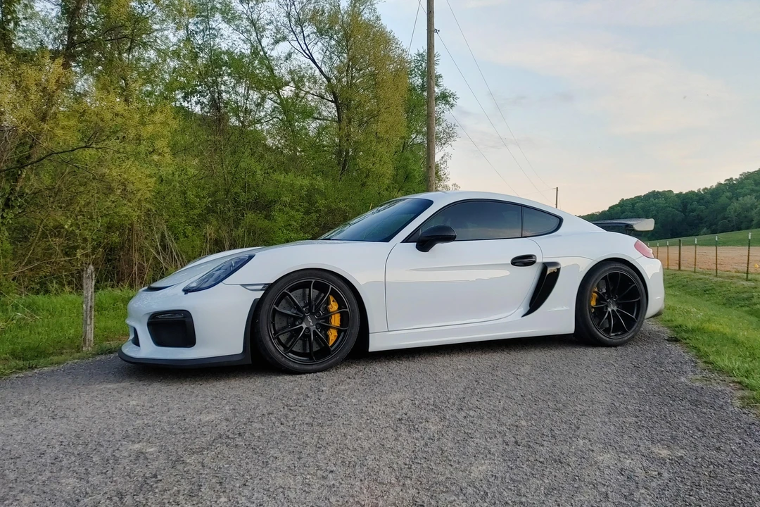 2016 Porsche 981 Cayman GT4 - Image 11 of 31