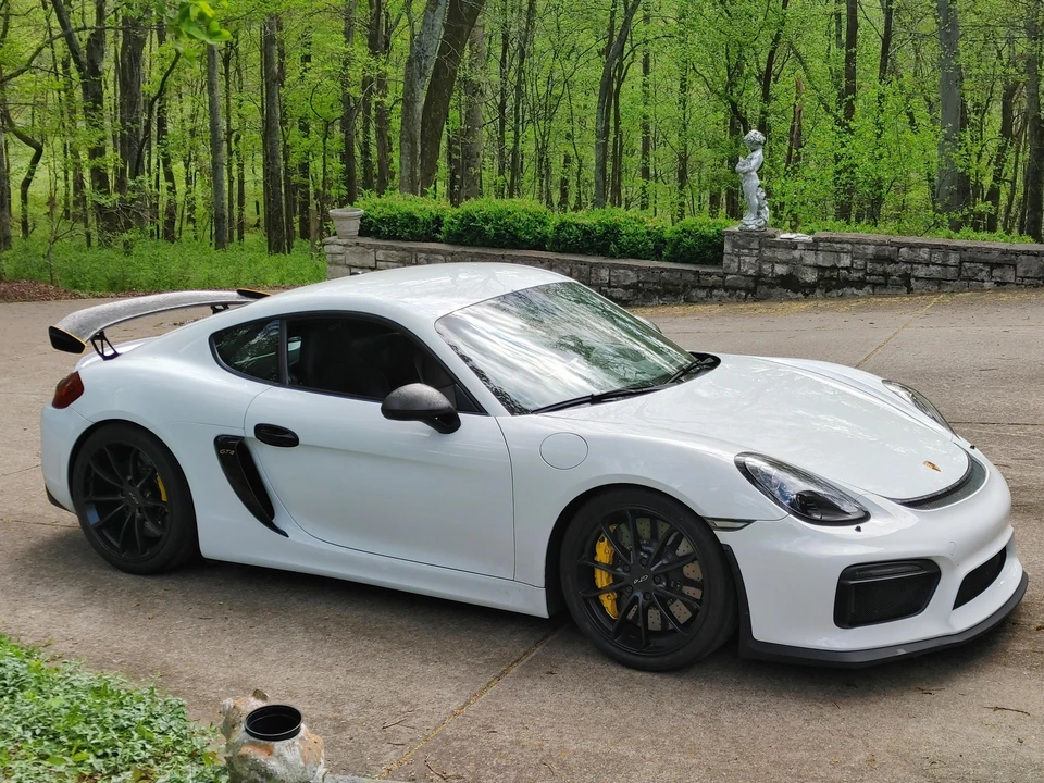 2016 Porsche 981 Cayman GT4 - Image 19 of 31