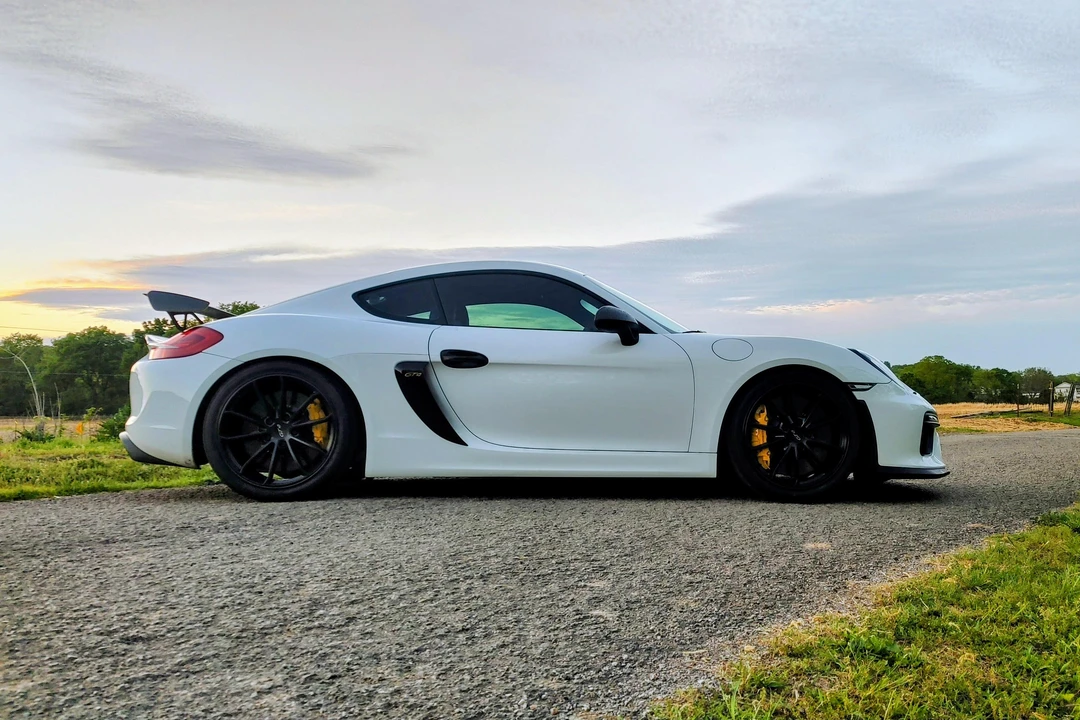 2016 Porsche 981 Cayman GT4 - Image 18 of 31