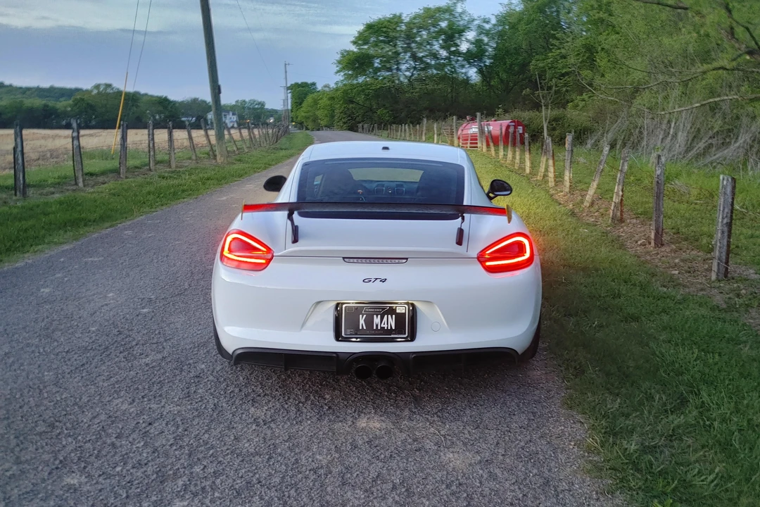 2016 Porsche 981 Cayman GT4 - Image 15 of 31