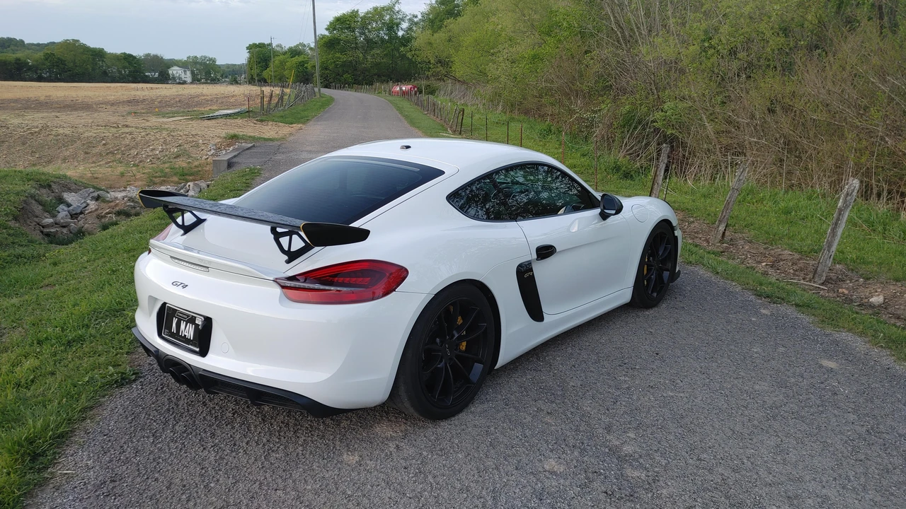 2016 Porsche 981 Cayman GT4 - Image 16 of 31