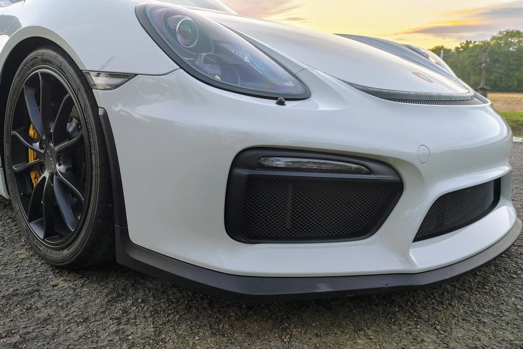 2016 Porsche 981 Cayman GT4 - Image 30 of 31