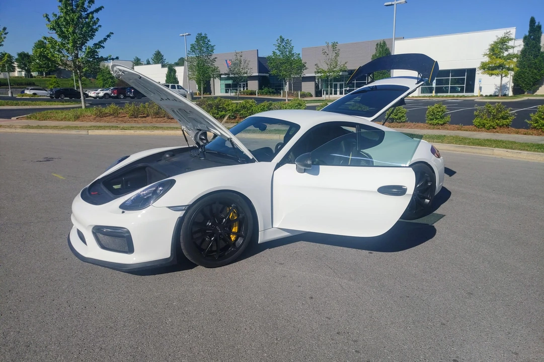 2016 Porsche 981 Cayman GT4 - Image 23 of 31