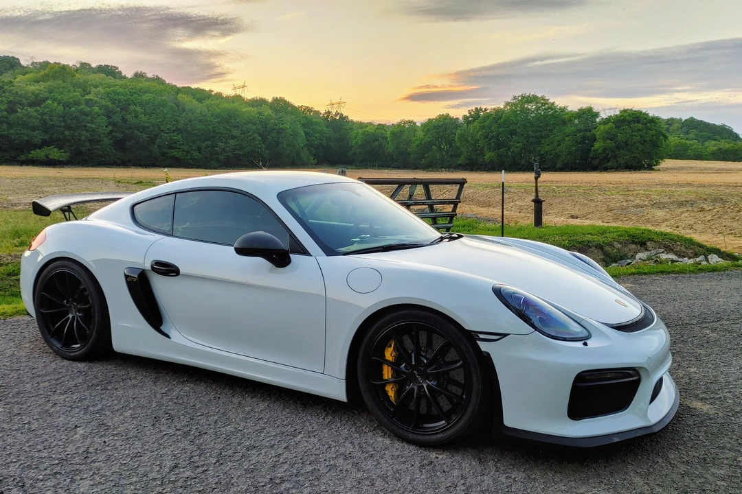 2016 Porsche 981 Cayman GT4 - Image 20 of 31