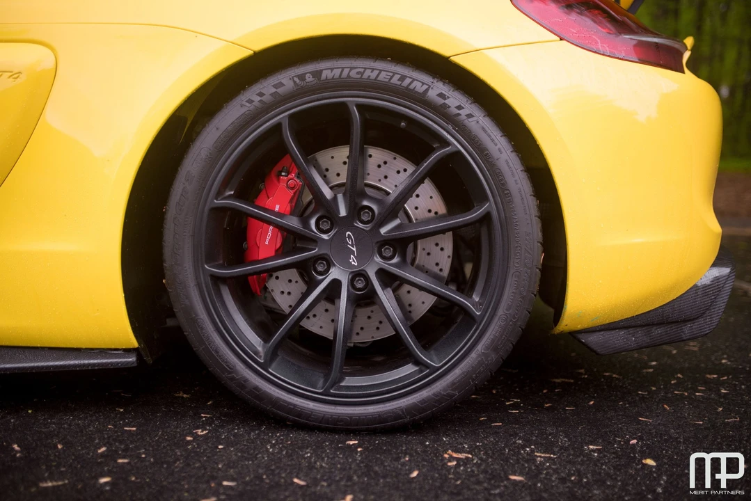 2016 Porsche 981 Cayman GT4 - Image 7 of 31