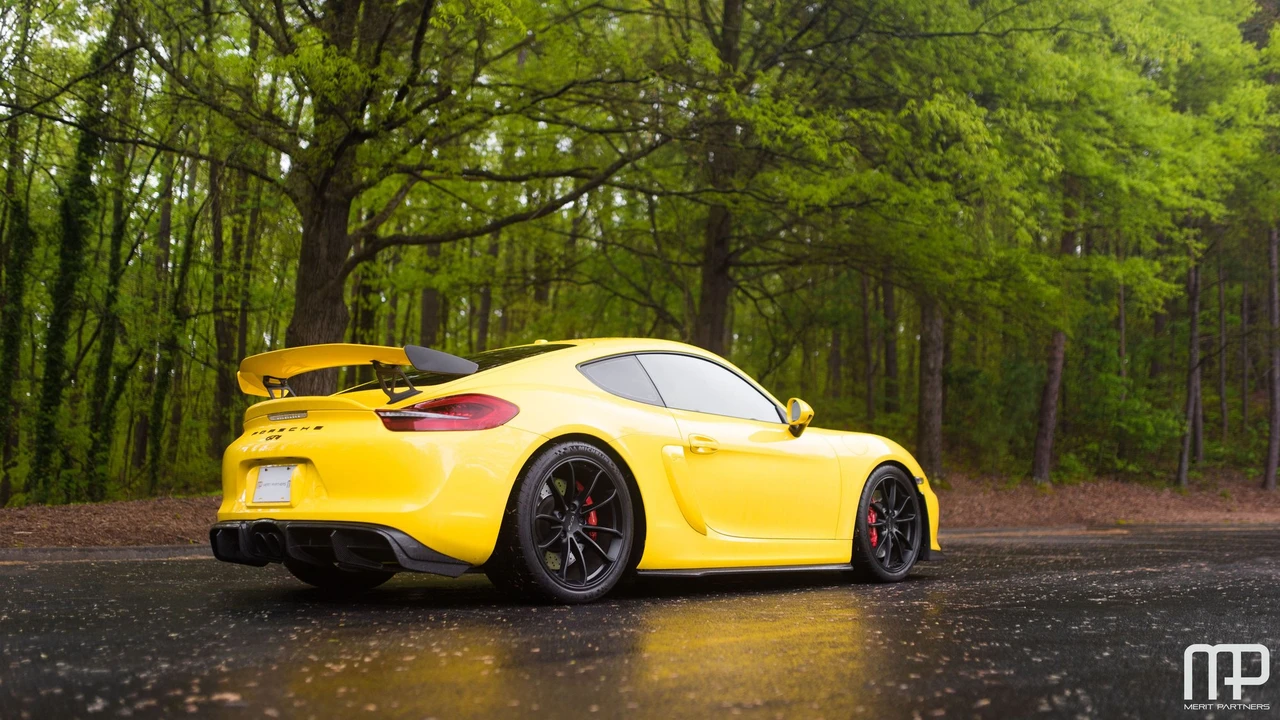 2016 Porsche 981 Cayman GT4 - Image 12 of 31