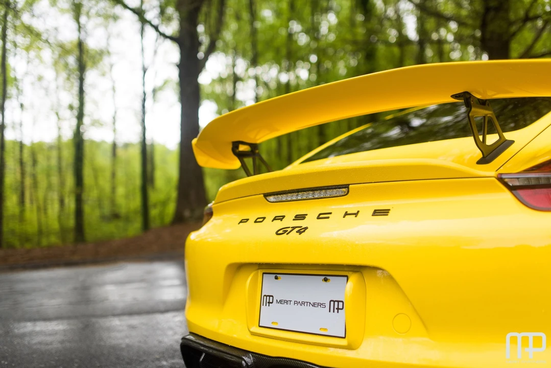 2016 Porsche 981 Cayman GT4 - Image 13 of 31