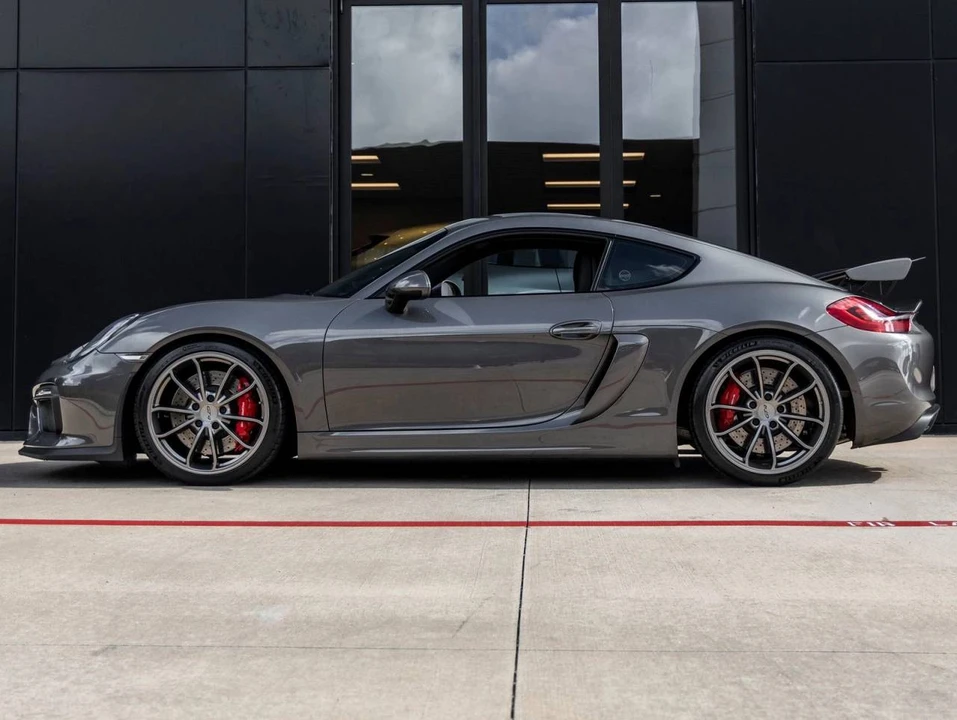 2016 Porsche 981 Cayman GT4 - Image 2 of 5