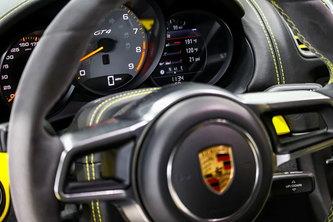 2016 Porsche 981 Cayman GT4 - Image 11 of 12