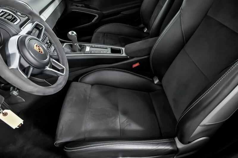 2016 Porsche 981 Cayman GT4 - Image 20 of 21