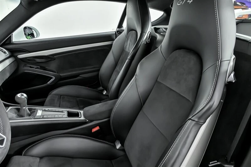 2016 Porsche 981 Cayman GT4 - Image 21 of 21