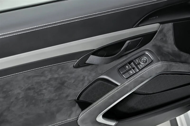2016 Porsche 981 Cayman GT4 - Image 18 of 21