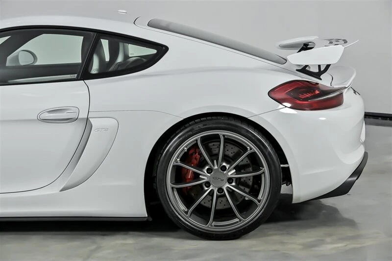 2016 Porsche 981 Cayman GT4 - Image 9 of 21