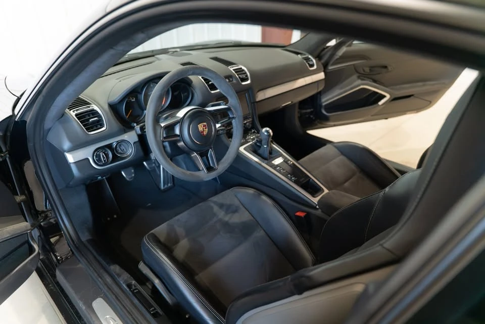 2016 Porsche 981 Cayman GT4 - Image 16 of 20