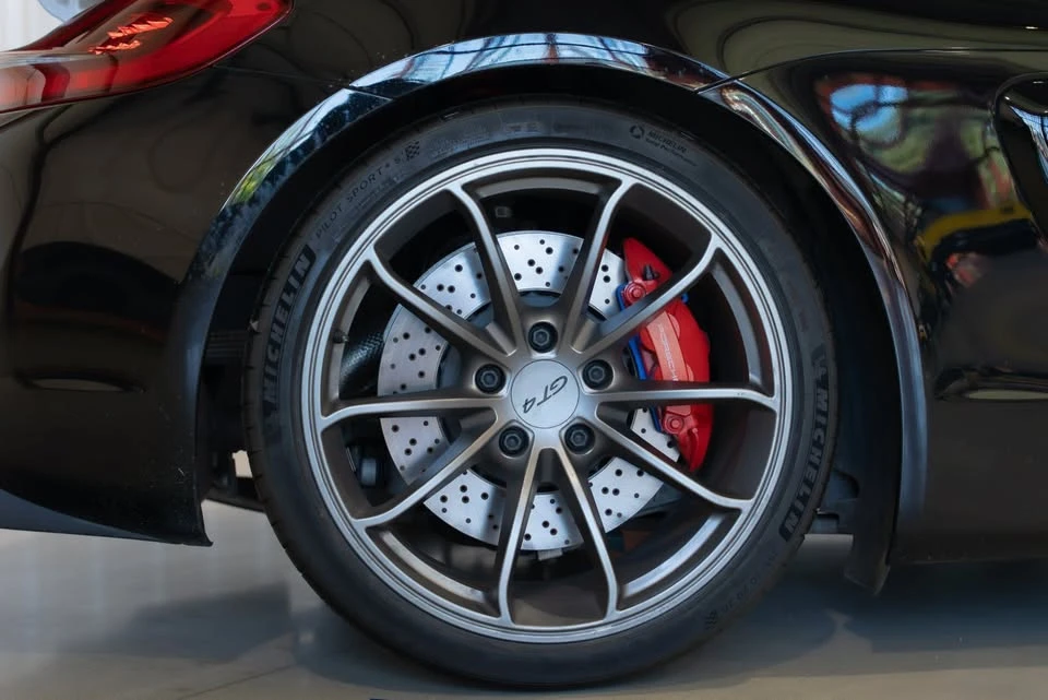 2016 Porsche 981 Cayman GT4 - Image 8 of 20