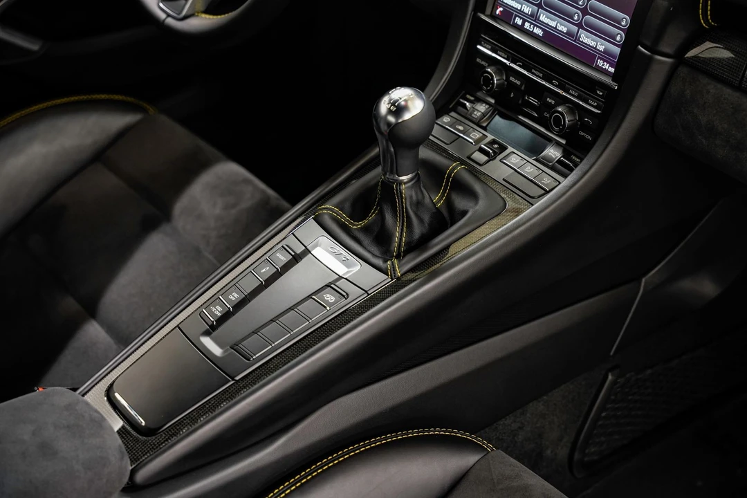 2016 Porsche 981 Cayman GT4 - Image 30 of 31
