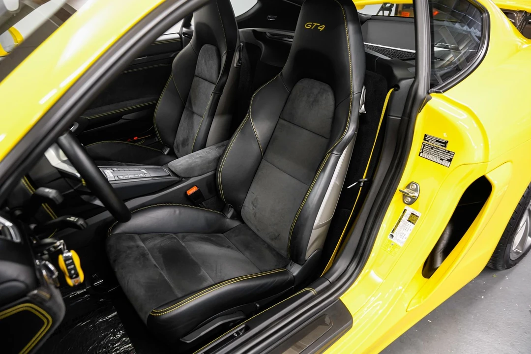 2016 Porsche 981 Cayman GT4 - Image 21 of 31