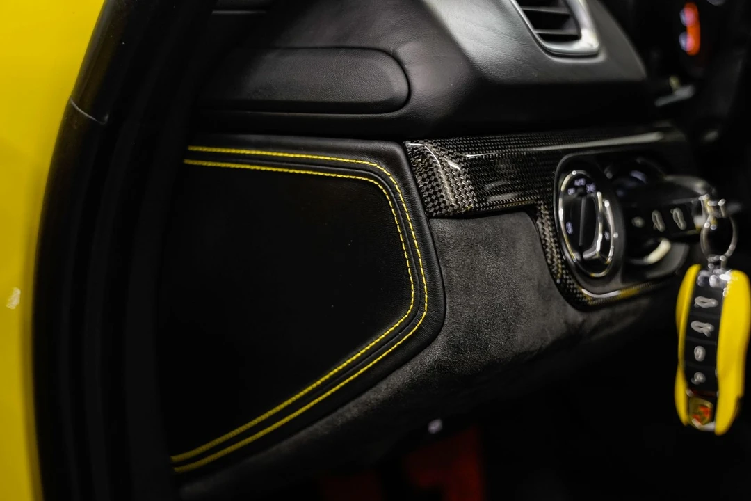 2016 Porsche 981 Cayman GT4 - Image 19 of 31