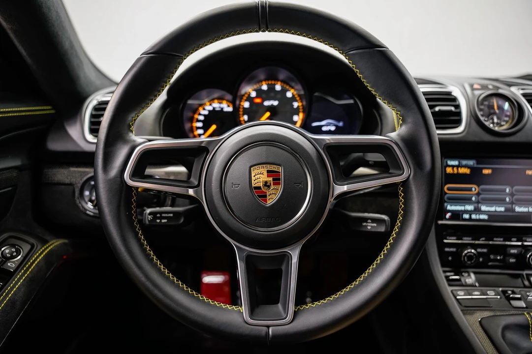 2016 Porsche 981 Cayman GT4 - Image 10 of 31