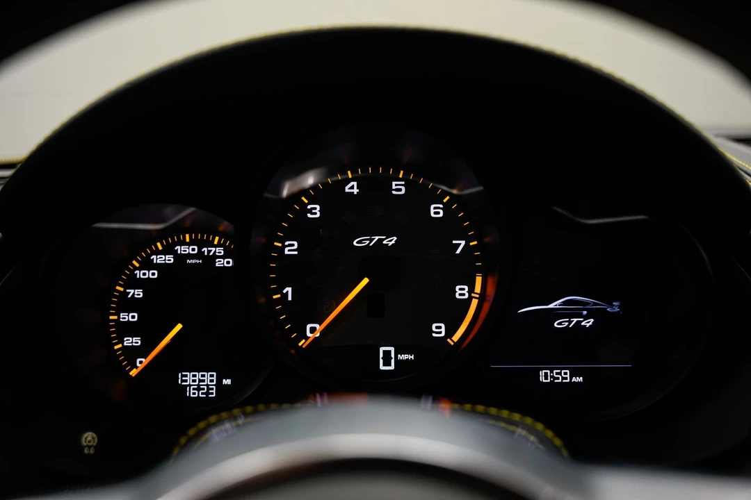 2016 Porsche 981 Cayman GT4 - Image 11 of 31