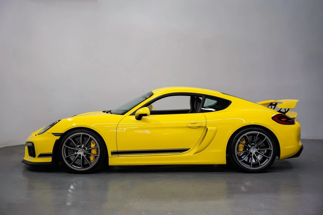 2016 Porsche 981 Cayman GT4 - Image 7 of 31