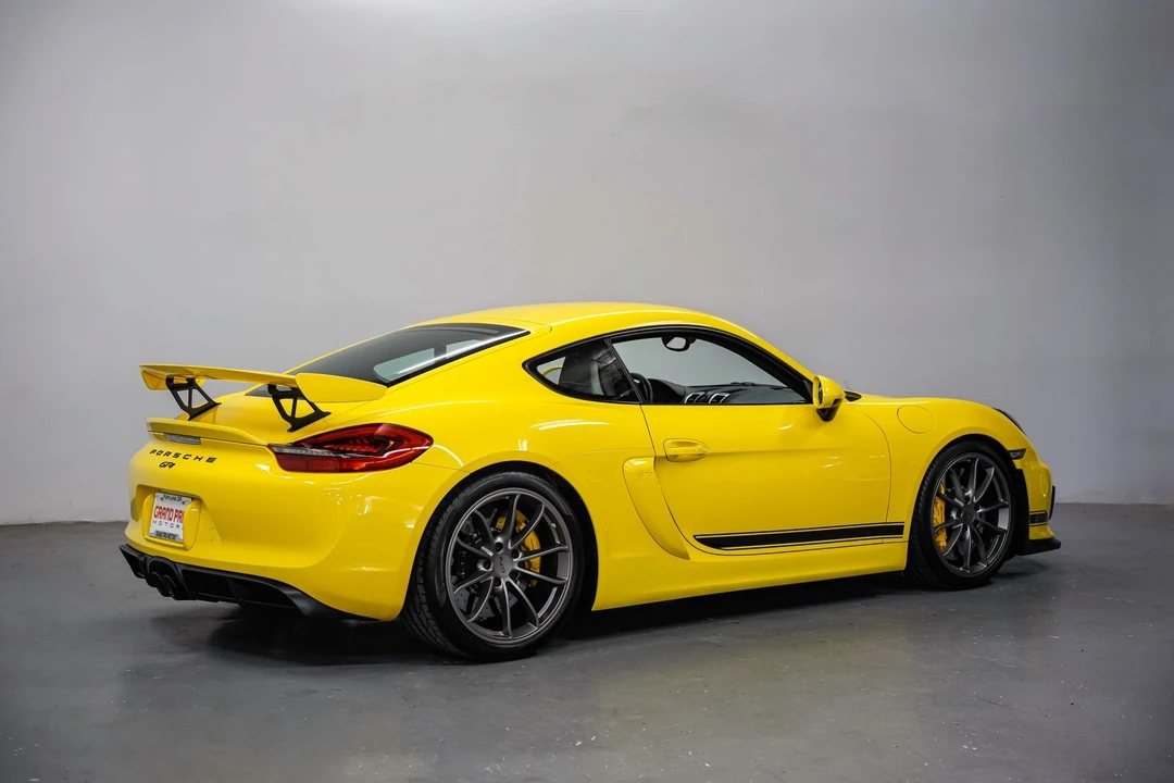 2016 Porsche 981 Cayman GT4 - Image 3 of 31
