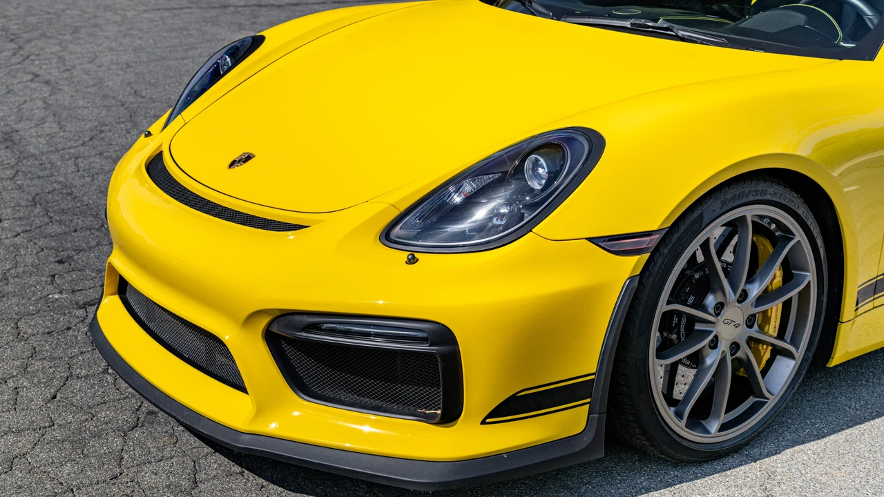 2016 Porsche 981 Cayman GT4 - Image 12 of 31